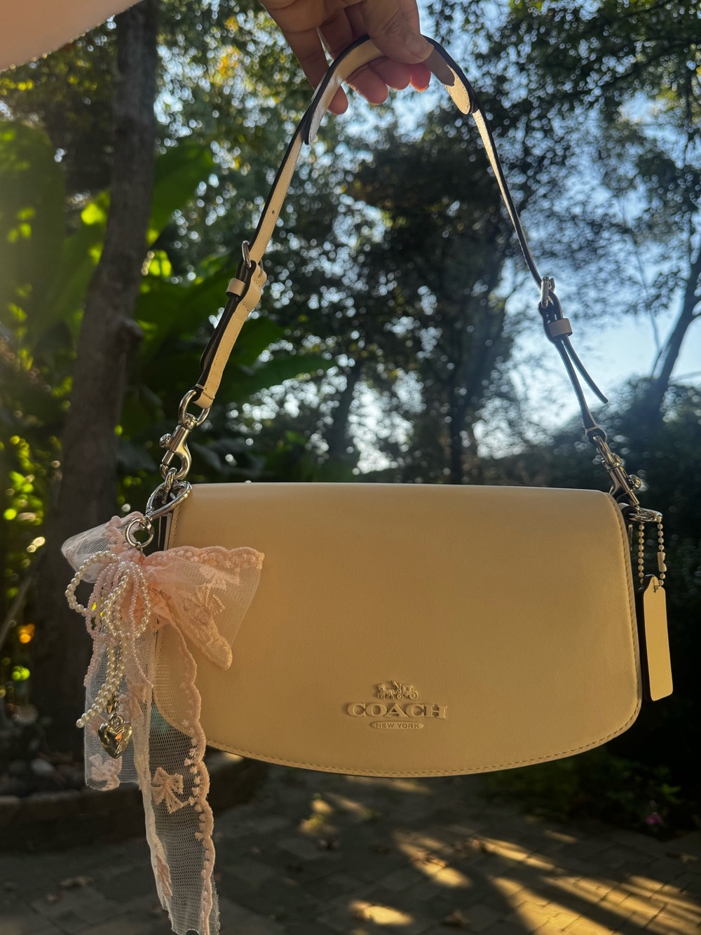 Andrea coach shoulder bag